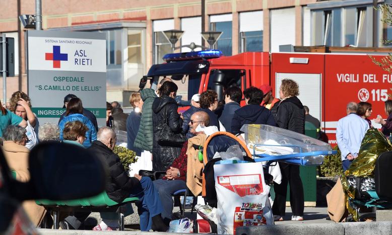 People are evacuated from an hospital following an earthquake in Rieti, Italy, October 30, 2016. REUTERS/Emiliano Grillotti