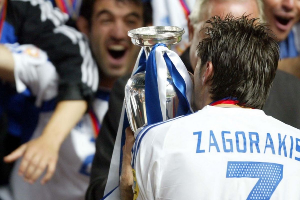 Euro 2004 euro-2004-trophy-espncricinfo